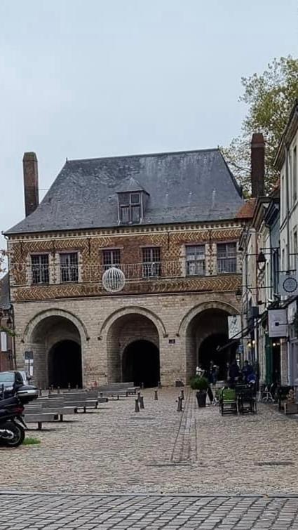 La Petite Place De La Porte De Gand Lille Exteriér fotografie